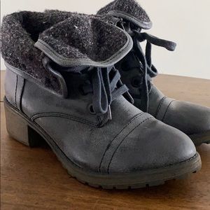 Roxy boots